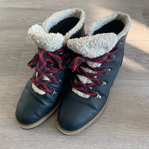 Like New Dr Scholls boots - Picture 4 of 6